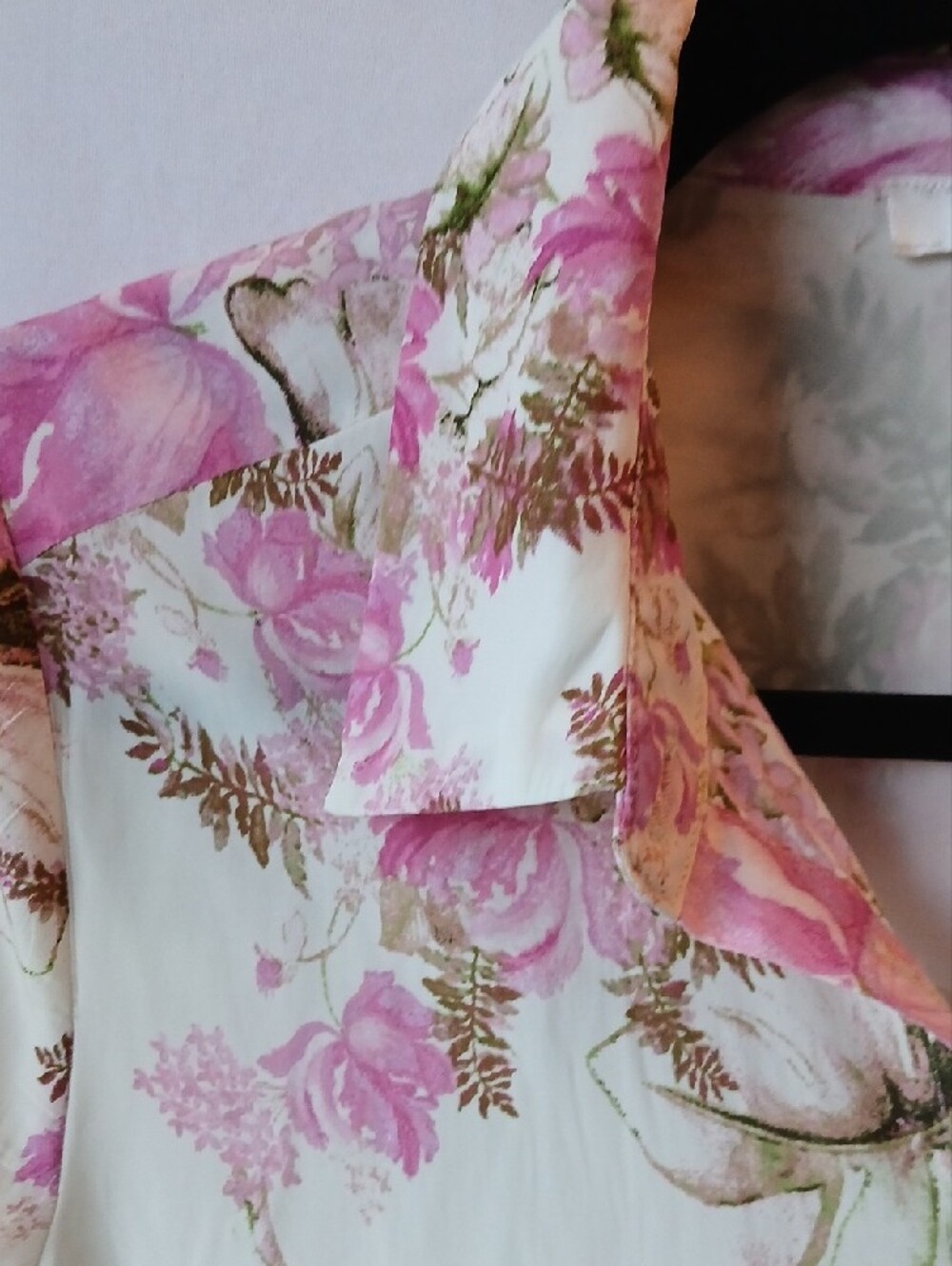 Lovely Rose & Olive Cream Button-Down Shirt with Pink Floral Print - Picture 4 of 7